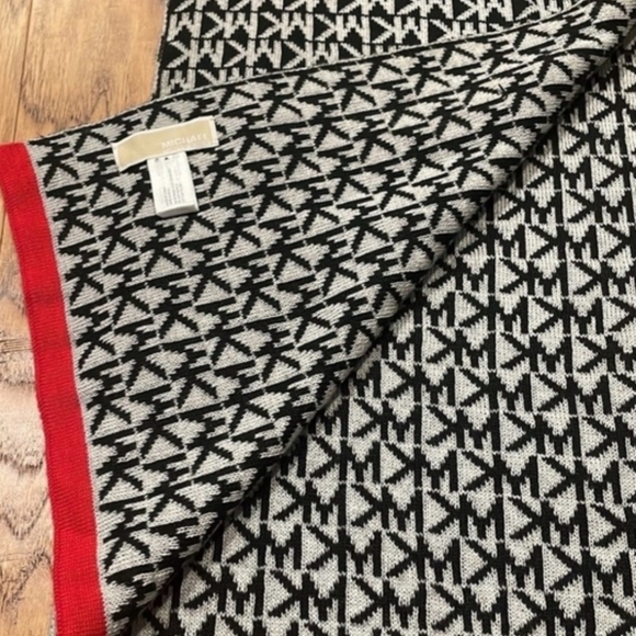 Michael Kors Black and White Logo Scarf - Picture 2 of 4